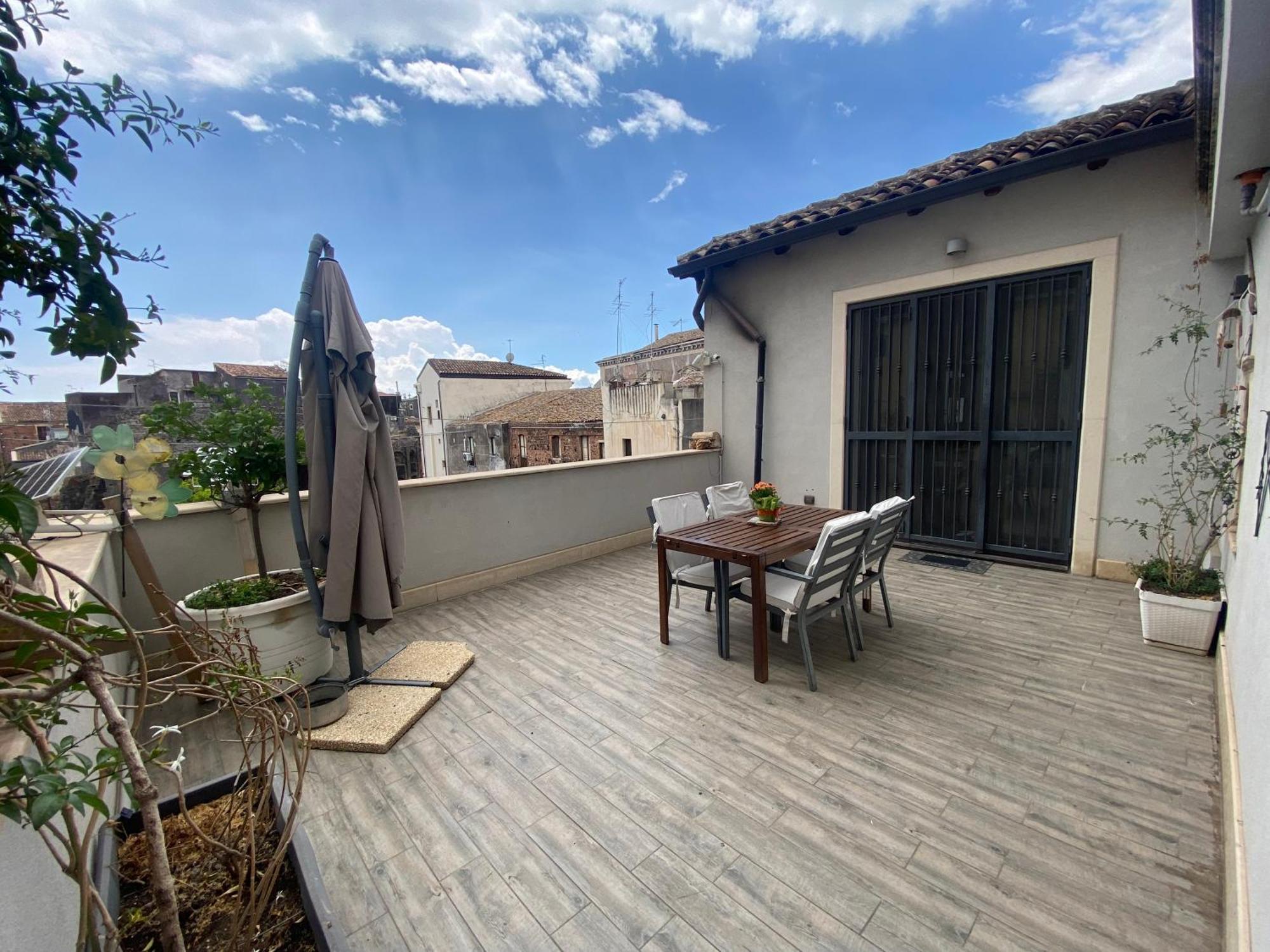 La Terrazza Dell'Odeon Villa Catania Luaran gambar